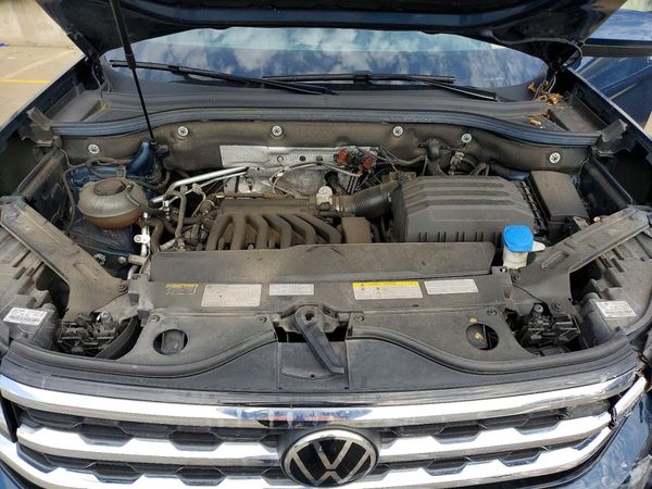 2021 VOLKSWAGEN ATLAS — Engine bay