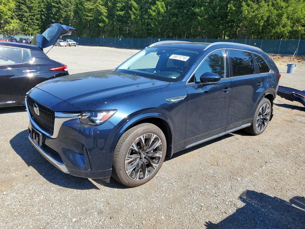 2024 MAZDA CX-90 — Front 3/4