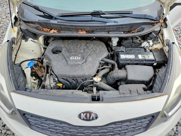 2013 KIA RIO — Engine bay
