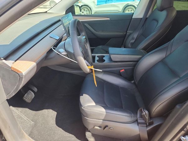 2025 TESLA MODEL Y — DENT