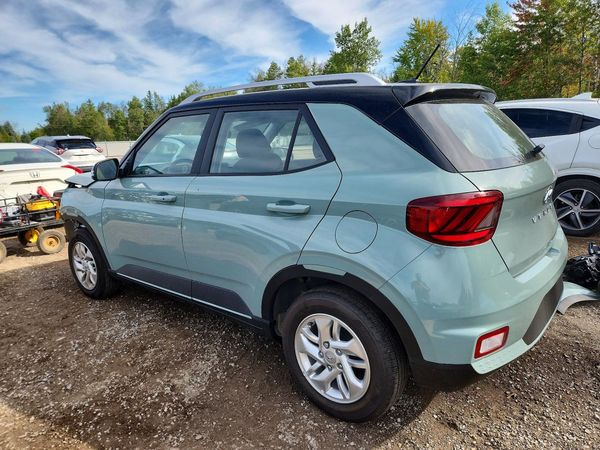 2026 HYUNDAI VENUE SEL, SEL w/ 2-Tone Roof — DSRA