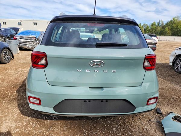 2026 HYUNDAI VENUE SEL, SEL w/ 2-Tone Roof — DIRR