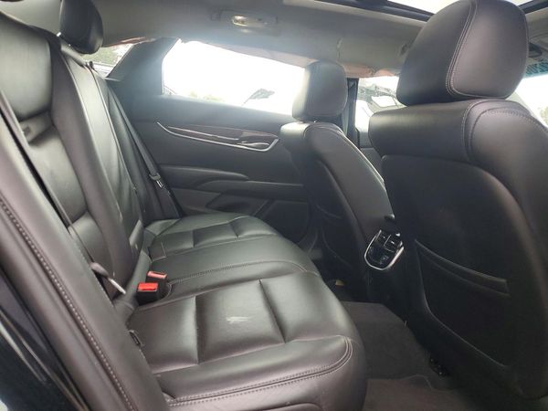 2015 CADILLAC XTS Luxury