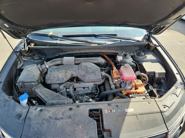 2022 HYUNDAI TUCSON — Engine bay