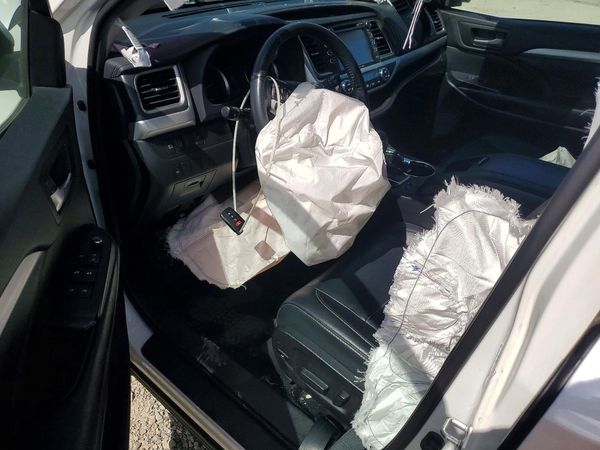 2019 TOYOTA HIGHLANDER — CKPT
