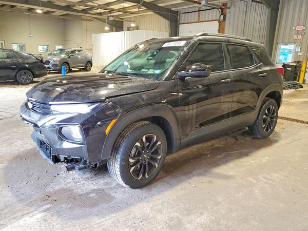 2022 CHEVROLET TRAILBLAZE LT — Front 3/4