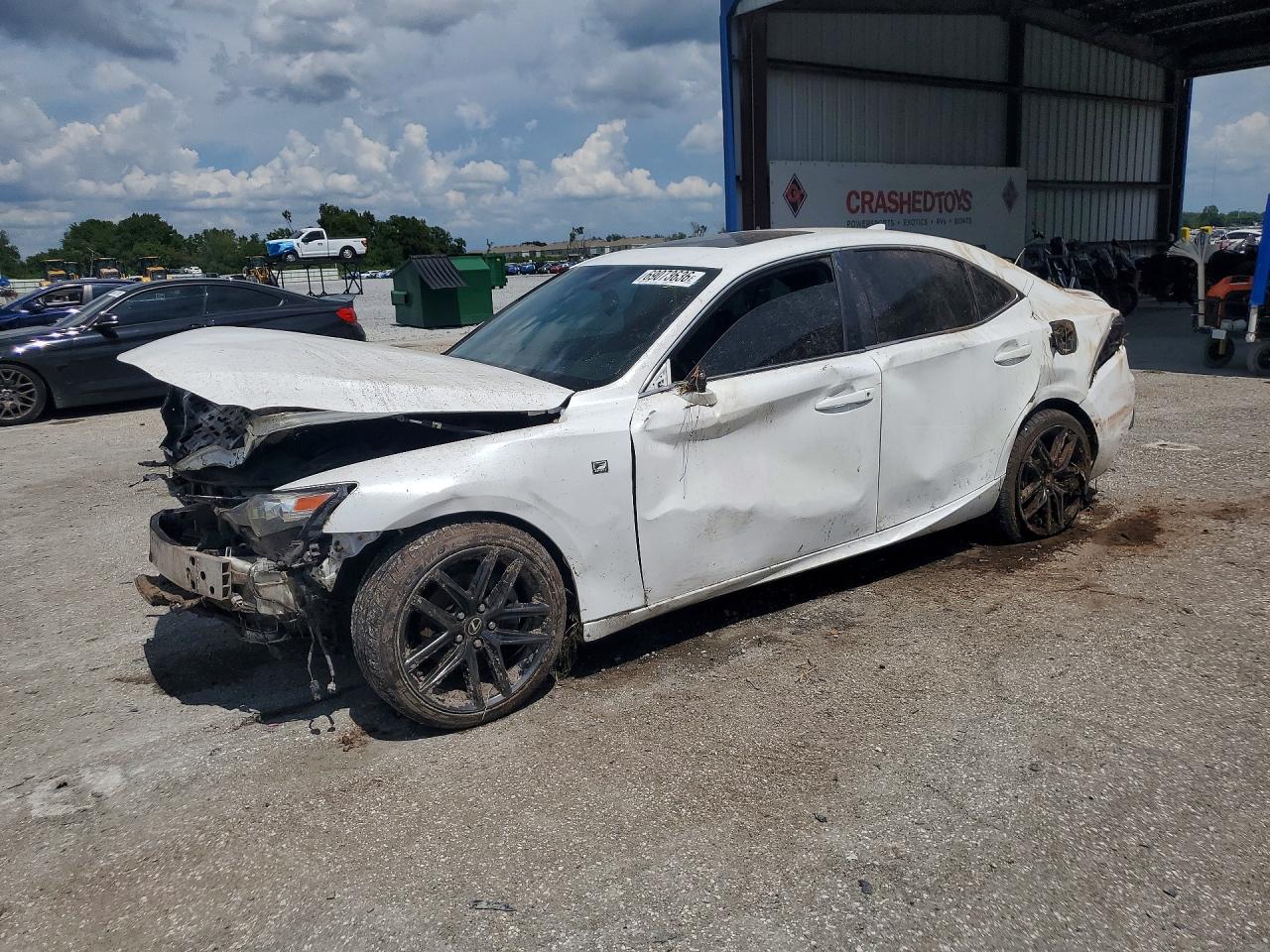 2014 LEXUS IS 250 — Front 3/4