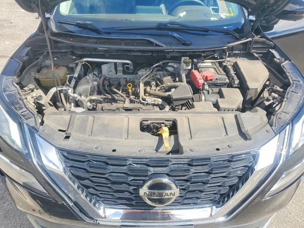 2021 NISSAN ROGUE SV — Engine bay