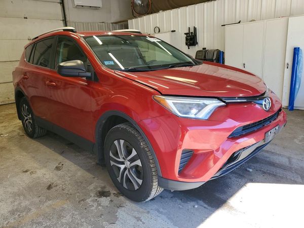 2016 TOYOTA RAV4 LE (X Grade) — Passenger 3/4