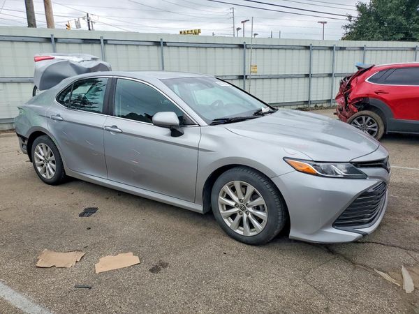 2020 TOYOTA CAMRY LE — Passenger 3/4