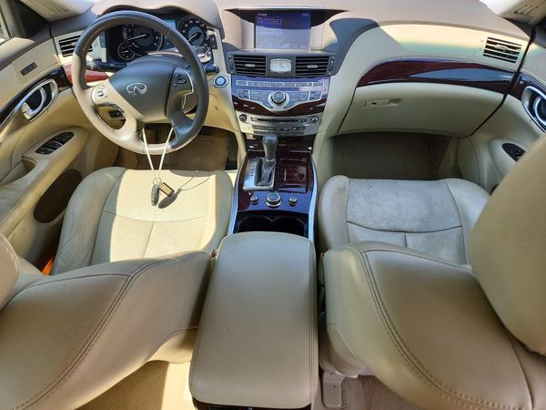 2016 INFINITI Q70L — CKPT