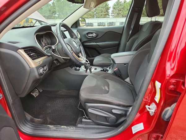 2015 JEEP CHEROKEE — DENT