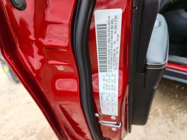 2015 JEEP CHEROKEE — VINS