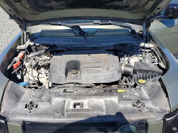 2020 LAND ROVER DEFENDER 110 HSE — Engine bay