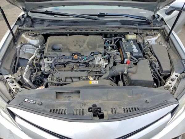 2018 TOYOTA CAMRY L/LE/SE/XLE — Engine bay