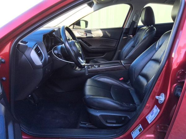2017 MAZDA 3 Touring — DENT