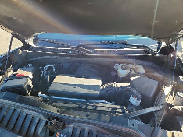 2022 CHEVROLET SILVERADO LTZ — Engine bay