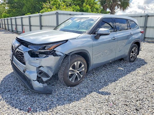 2021 TOYOTA HIGHLANDER