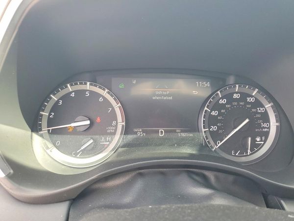 2021 TOYOTA HIGHLANDER XLE Nav