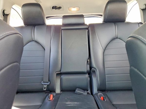 2021 TOYOTA HIGHLANDER XLE Nav
