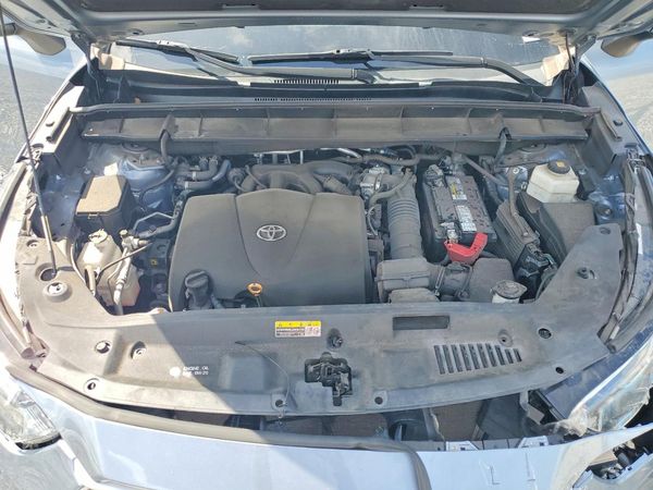 2021 TOYOTA HIGHLANDER XLE Nav