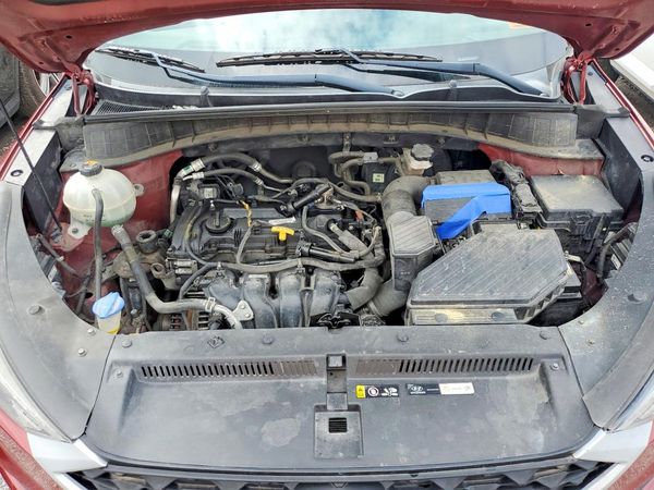 2019 HYUNDAI TUCSON SE — Engine bay