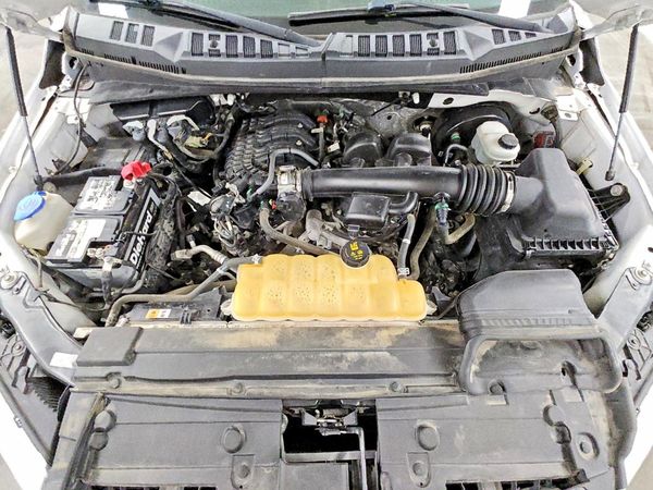 2018 FORD F150 — Engine bay