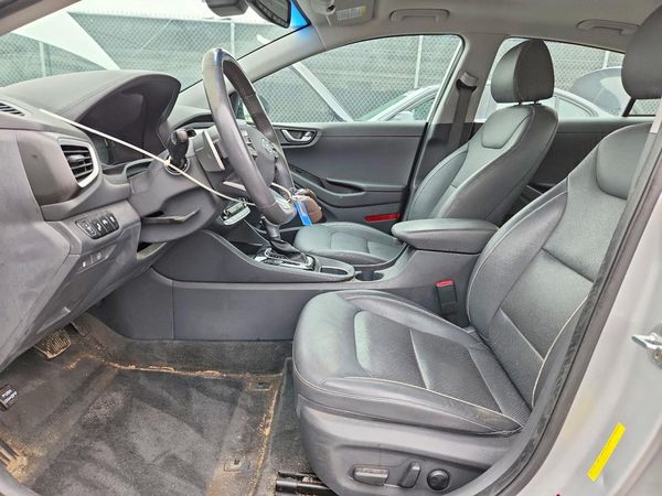 2018 HYUNDAI IONIQ Limited w/Ultimate (HEV) — DENT