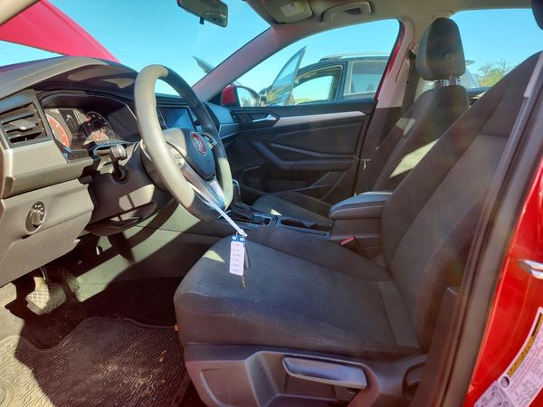 2019 VOLKSWAGEN JETTA S, SE, R-Line