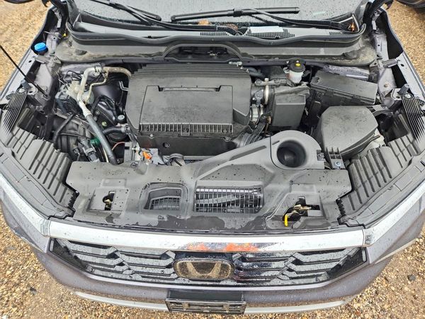 2025 HONDA PILOT — Engine bay