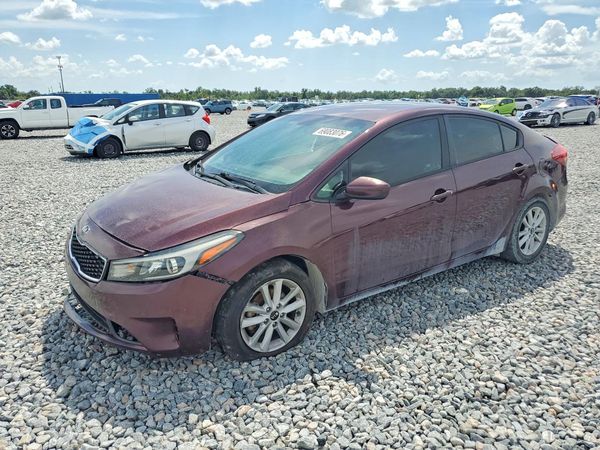 2017 KIA FORTE — Front 3/4