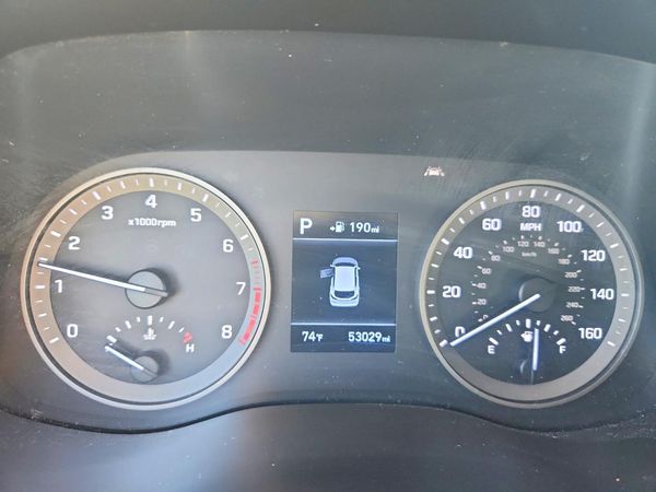 2020 HYUNDAI TUCSON SE