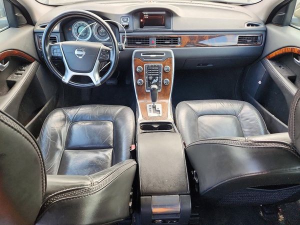 2012 VOLVO XC70 — CKPT