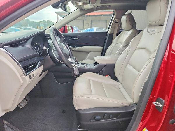 2019 CADILLAC XT4 — DENT