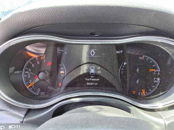 2021 JEEP GRAND CHEROKEE Laredo