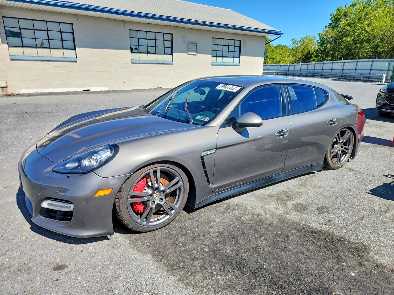 2013 PORSCHE PANAMERA — Front 3/4