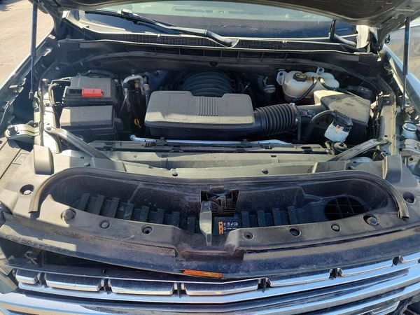 2023 CHEVROLET SUBURBAN Premier — Engine bay