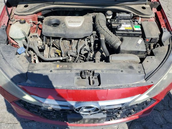2019 HYUNDAI ELANTRA Sport — Engine bay