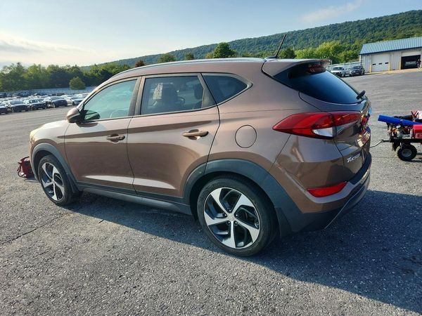 2016 HYUNDAI TUCSON