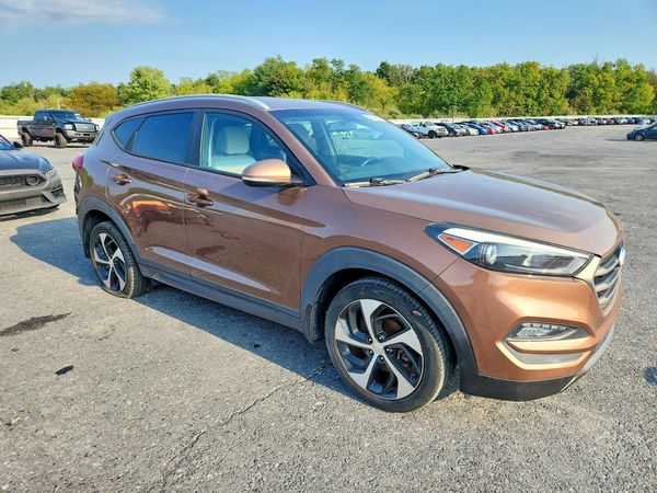 2016 HYUNDAI TUCSON
