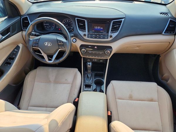 2016 HYUNDAI TUCSON