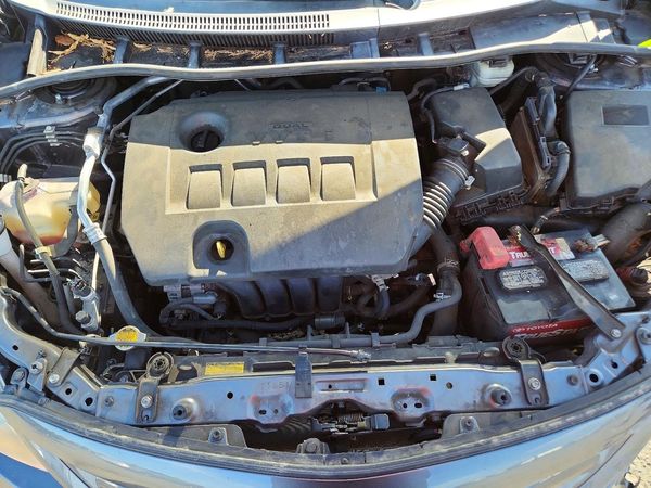 2013 TOYOTA COROLLA — Engine bay