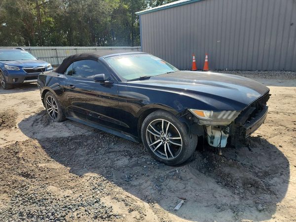 2017 FORD MUSTANG I4 Convertible — Passenger 3/4