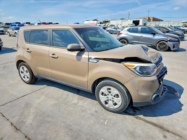 2015 KIA SOUL — Passenger 3/4
