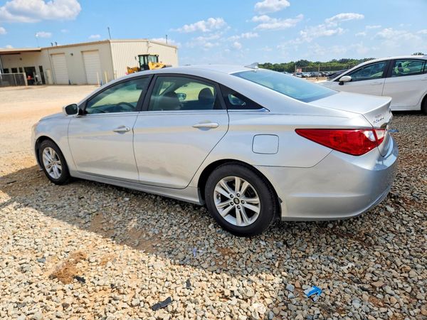 2013 HYUNDAI SONATA GLS/ GLS Popular