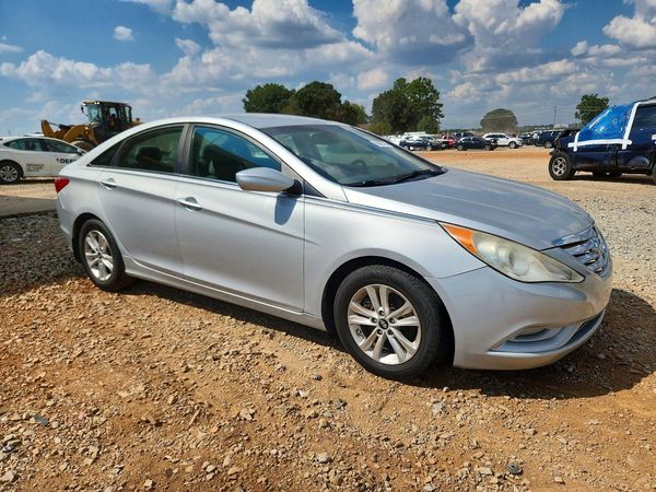 2013 HYUNDAI SONATA GLS/ GLS Popular