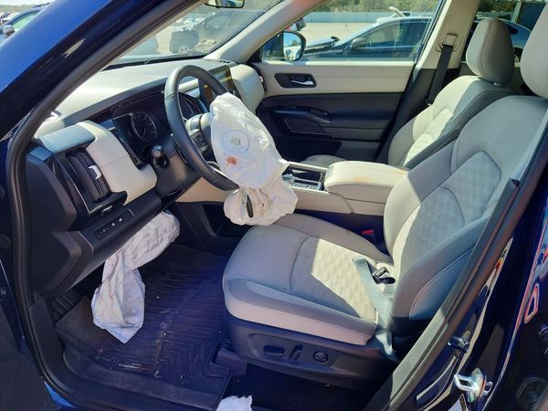 2022 NISSAN PATHFINDER SV — DENT
