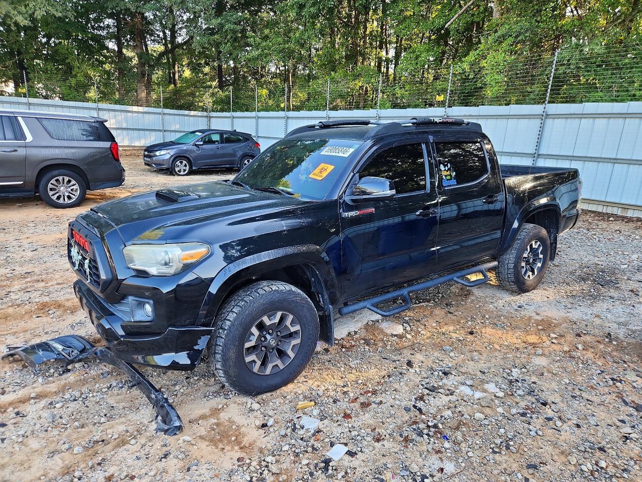 2016 TOYOTA TACOMA — Front 3/4