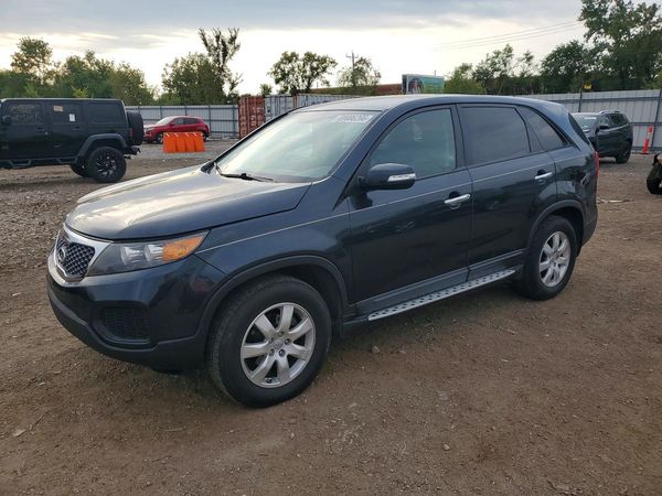 2013 KIA SORENTO Base / LX