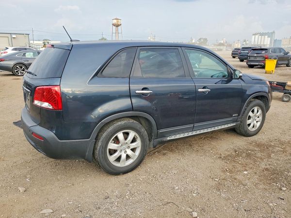 2013 KIA SORENTO Base / LX